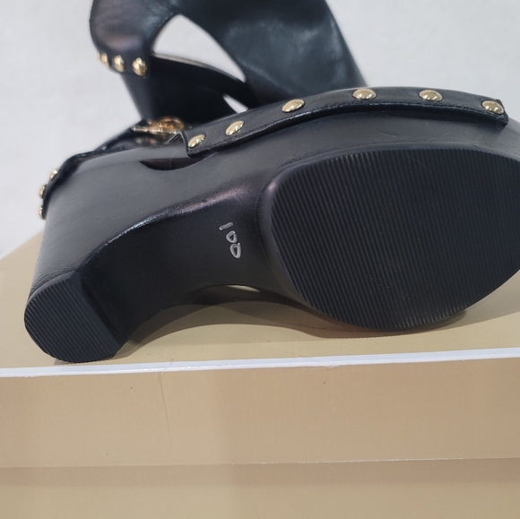 Shoes - Picture 3 of 5